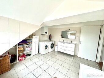 3-izbový podkrovný byt (110,54 m²) s terasou a 2 parkovacími