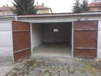 dám do dlhodobého prenájmu garáž v centre Lipt. Mikuláša. Na