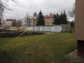 dám do dlhodobého prenájmu garáž v centre Lipt. Mikuláša. Na