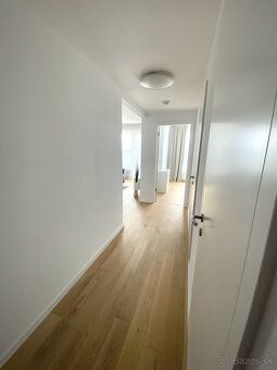 Typ: 2-izbový byt Ulica: Súkennícka Obec: Bratislava-Ružinov