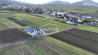 Ponúkame Vám exkluzívne na predaj rovinatý stavebný pozemok,