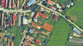 Ponúkame Vám na predaj stavebný pozemok kúsok od mestskej ča