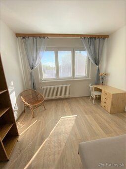 - PRENÁJOM - 4 – izbový byt 80m2 - čiastočne zariadený a vyb