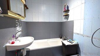 Ponúkame na predaj svetlý a priestranný 3-izbový byt, ktorý 
