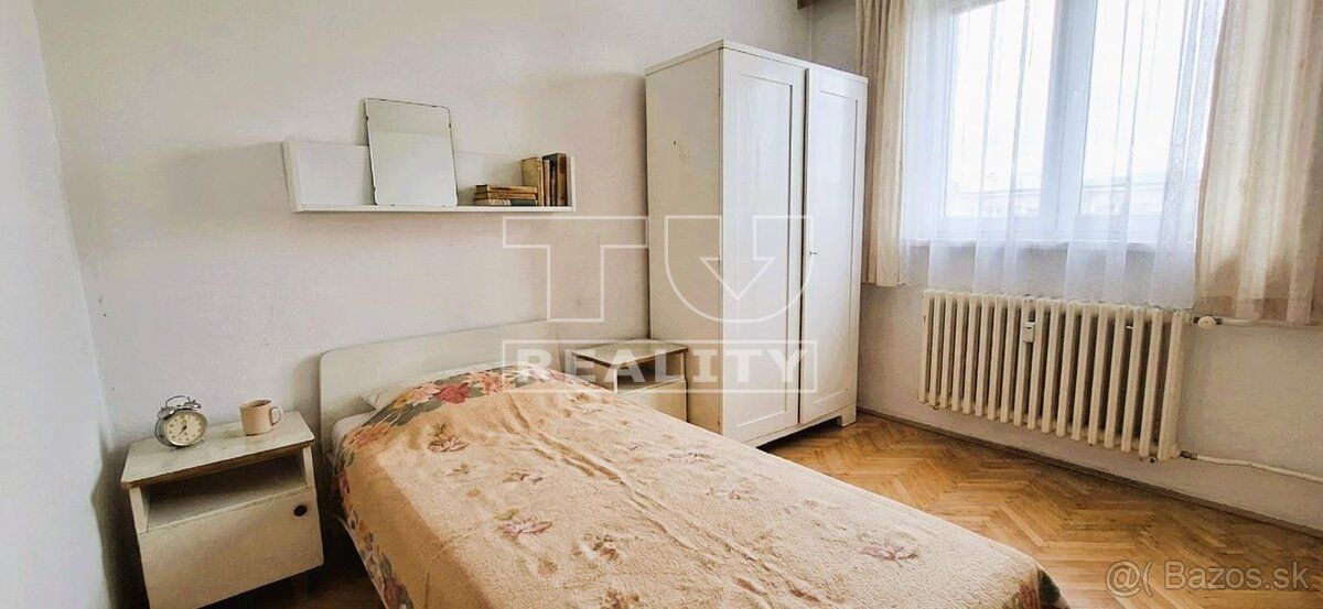 TUreality ponúka na predaj 3 izbový byt v Hlohovci s balkóno