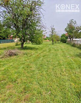 ID:4189 Ponúkame na predaj slnečný a rovinatý pozemok v obci