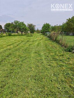 ID:4189 Ponúkame na predaj slnečný a rovinatý pozemok v obci