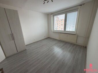 Ponúkame Vám na predaj 1 izbový byt bez balkónu po čiastočne