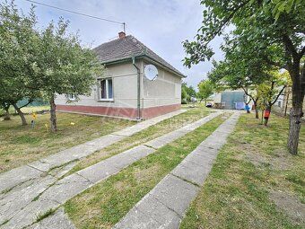 Rodinný 4 izbový dom s garážou a pozemkom 1167 m2
Popis: Rod