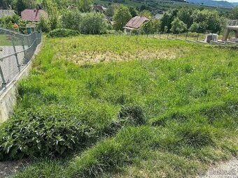 Predám pozemok v obci Višňové pri Žiline na ktorom sa nachád