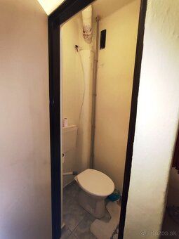 Ponuka - na predaj 3 izbový byt s balkónom s garážou a záhra