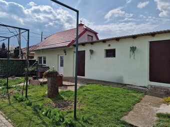 Ponúkame Vám na predaj útulný, vidiecky 2 izbový rodinný dom