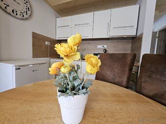 Ponúkame na dlhodobý prenájom priestranný 3-izbový apartmán 