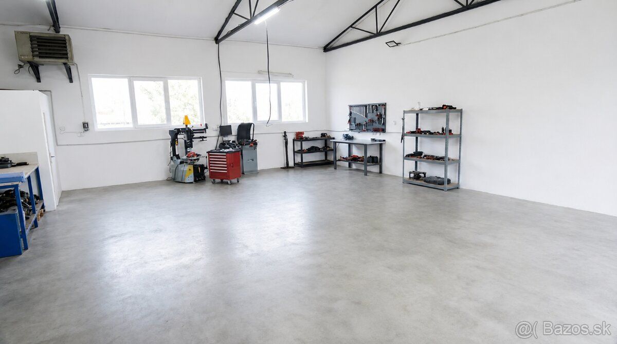 Ponúkame na prenájom skladový priestor – 100 m²
Vybavenie a 