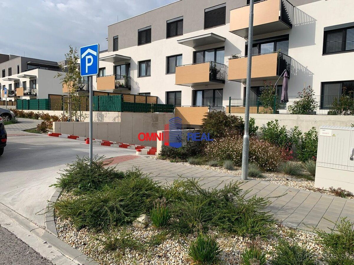Ponúkame Vám na prenájom parkovacie státie na ul.Ota Holúska