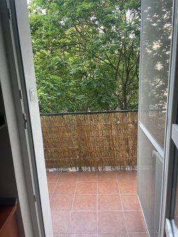 Ponúkam na prenájom ( aj krátkodobo min 3. mesiace) priestra
