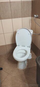 Ponúkame na predaj krásnu, starostlivo udržiavanú, rekonštru
