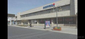 Ponukam na prenajom priestory v centre Čadce na Palarikovej 