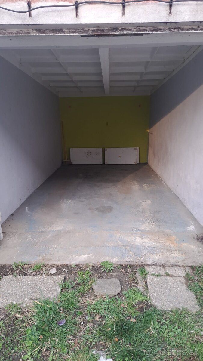 Prenajmem velmi lacno suchu garaz v CENTRE na MLYNSKEJ ulici