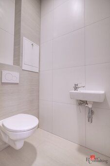 ? MODERNÉ BÝVANIE V MOJMÍROVCIACH: Novostavba so súkromným d