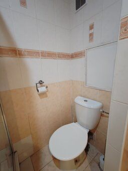 V exkluzívnom zastúpení majiteľa bytu ponúkame na predaj 3 i