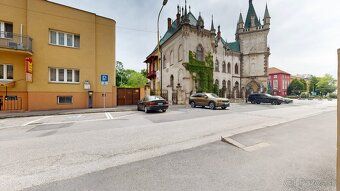Ponúkame Vám exkluzívne na predaj KRAJNÉ parkovacie miesto =