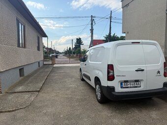 Na prenájom: 3-izbový rodinný dom s parkovaním v obci Geča, 