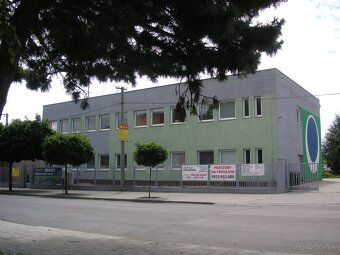 Ponúkam na prenájom 3x parkovacie miesto v centre mesta Nové