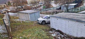 Ponúkam na prenájom široké parkovacie miesto na ulici Kláry 