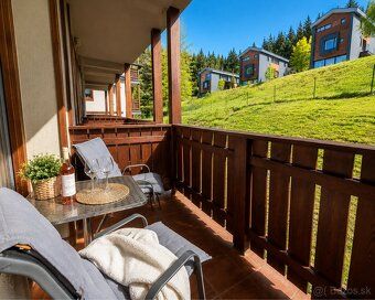Ponúkame na predaj kompletne zariadený apartmán v obľúbenom 