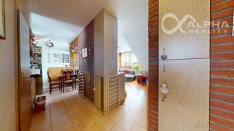 Alphareality.sk exkluzívne ponúka na predaj 3 izbový podkrov