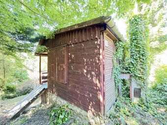 Ponúkame na predaj slnečný záhradný pozemok s výmerou 430 m²