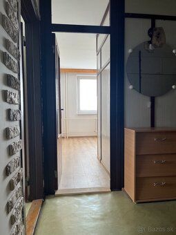Ponúkame na predaj 2-izbový byt s balkónom, nachádzajúci sa 