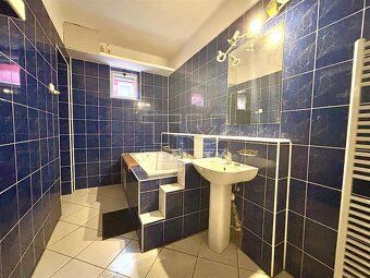TUreality ponúka na predaj poschodový rodinný dom v obci Kov