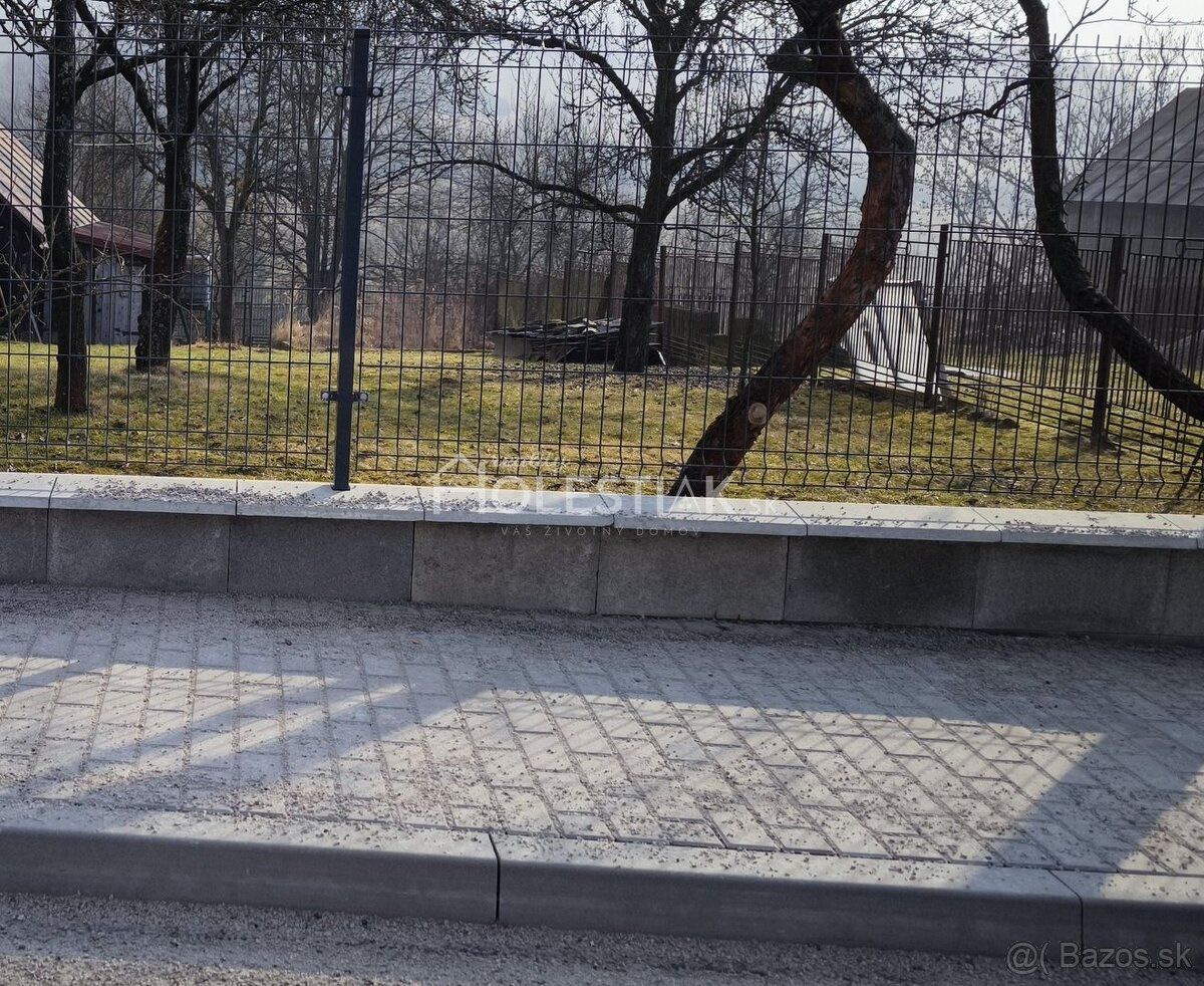 Predám exkluzívne stavebný pozemok v mestskej časti Milošová