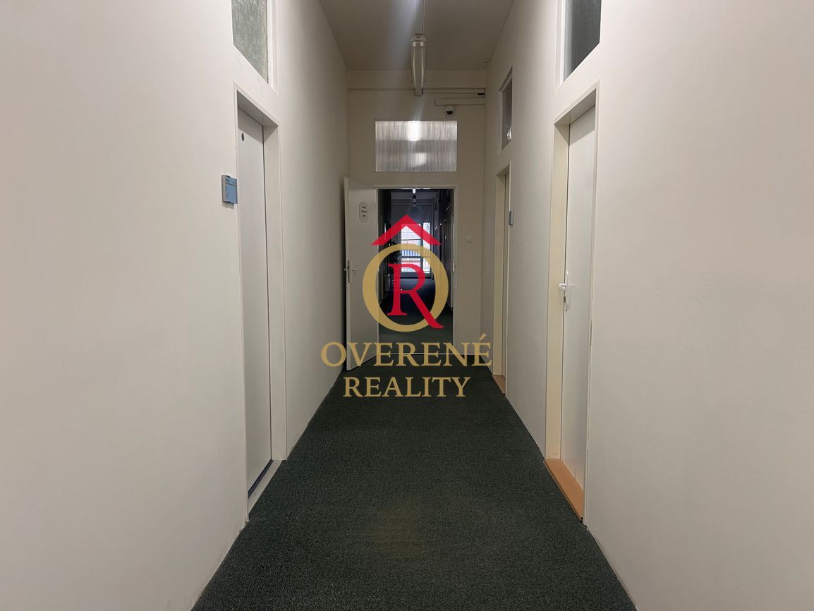 OVERENÉ REALITY - ponúkame na prenájom svetlú a praktickú ka