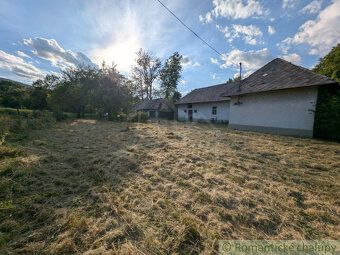 Ponúkame na predaj priestranný rovinatý pozemok o výmere 1 5
