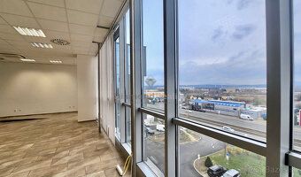 Typ: Obchodné priestory Ulica: Moldavská cesta Obec: Košice-