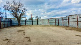 Typ: Komerčná zóna Ulica: Jazerná Obec: Košice-Nad jazerom
D