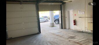 Ponukam na prenajom 2 garaž z elektrickobranou, kanalom, 220