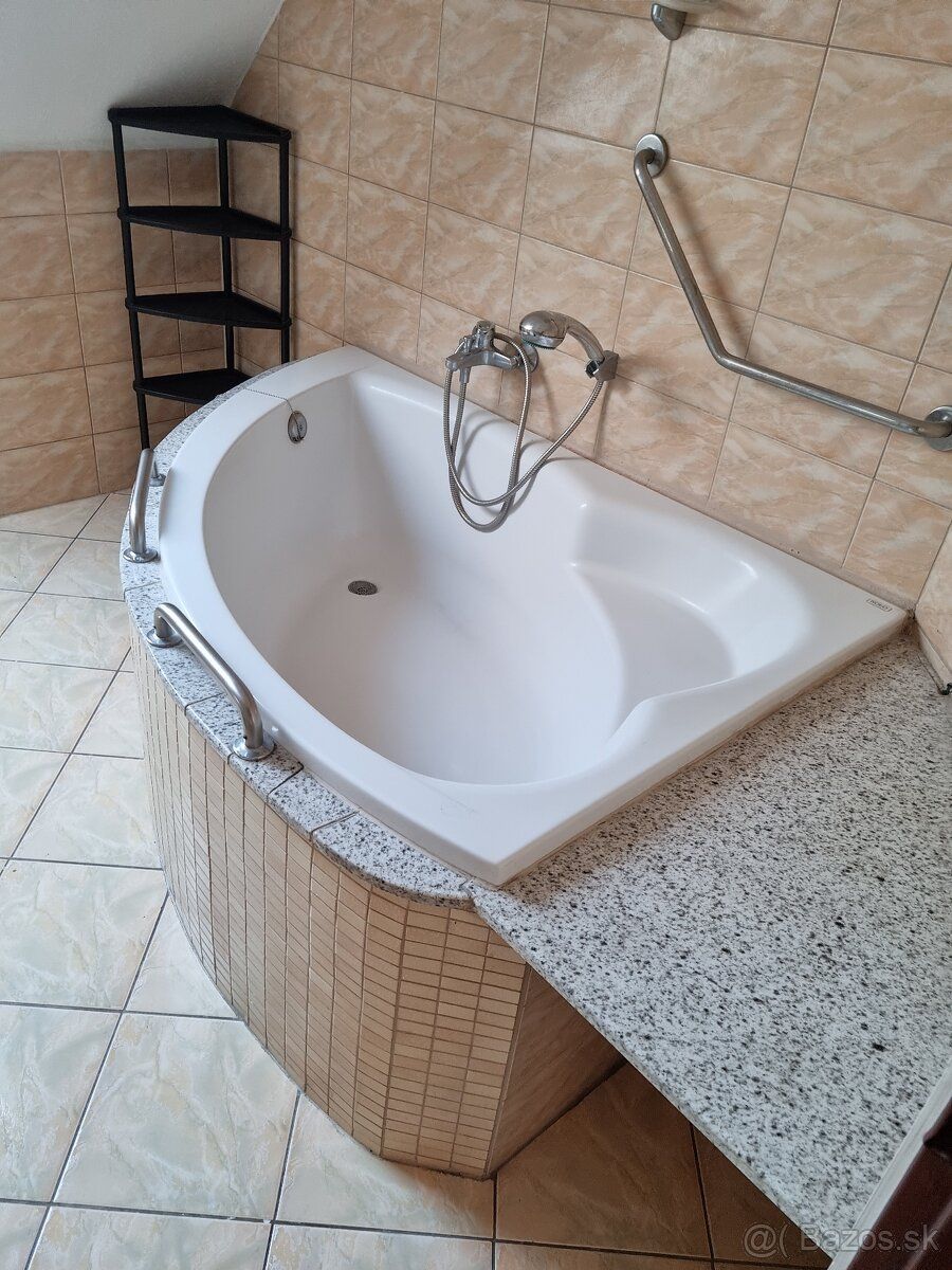 Prenajmem 1 izbu s balkonom na 1 posch.v rod.dome v Detve,1 