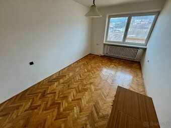 Ponúkame na predaj dvojpodlažný, 5 - izbový rodinný dom, kto