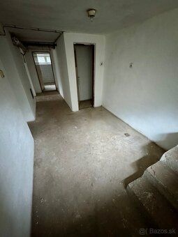 Ponúkame na predaj dvojpodlažný, 5 - izbový rodinný dom, kto