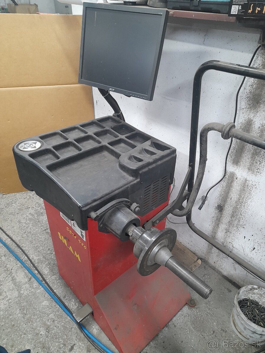 Predam vyvažovačku kolies SICAM SBM V80. Vyvažovačka je nefu