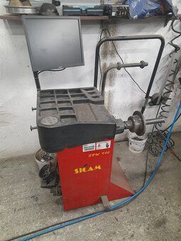 Predam vyvažovačku kolies SICAM SBM V80. Vyvažovačka je nefu