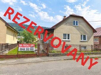 Ponúkame na predaj menší rodinný dom s dvoma nadzemnými podl