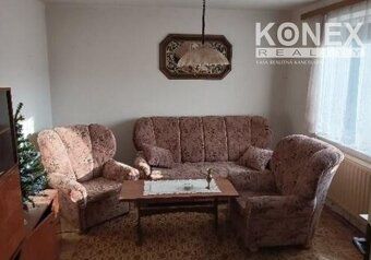 ID:4194 Ponúkame na predaj priestranný dvojpodlažný rodinný 