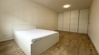 Luxusný, kompletne zariadený 3i byt s parkovaním a loggiou –