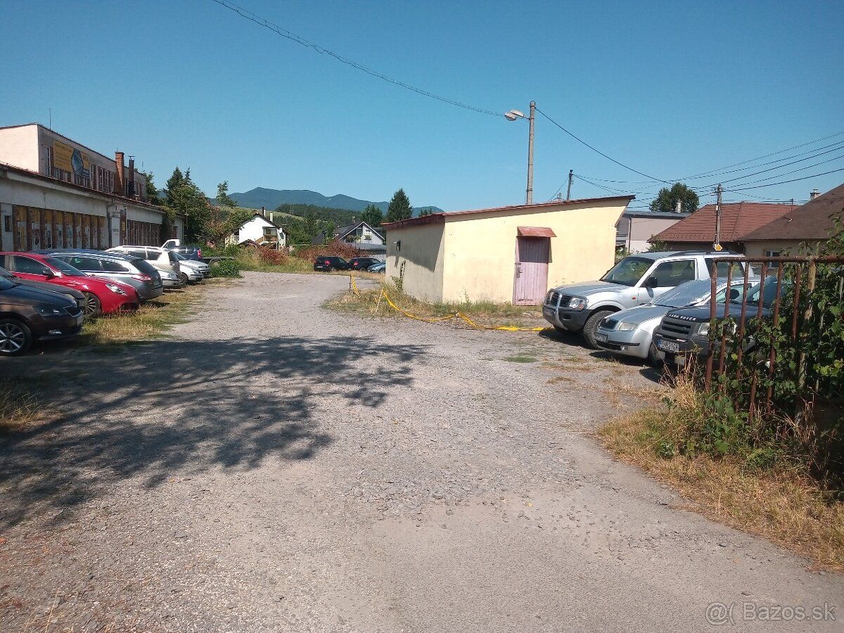 Areál LKWpark (bývalý BYDOS) v blízkosti centra v Novákoch, 
