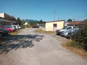 Areál LKWpark (bývalý BYDOS) v blízkosti centra v Novákoch, 